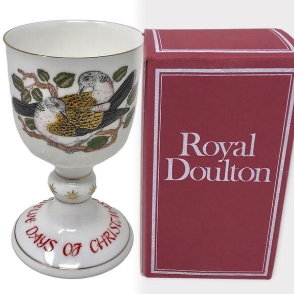 Royal Doulton 2 Turtle Doves Porcelain Goblet 12 Days of Christmas Bone China - Picture 1 of 8